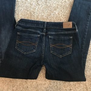 ABERCROMBIE JEANS SIZE 2S